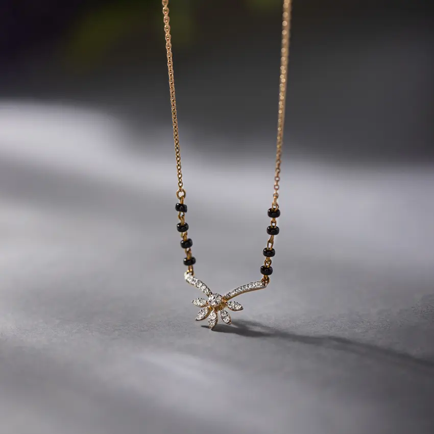 Minimalist Tania Mangalsutra