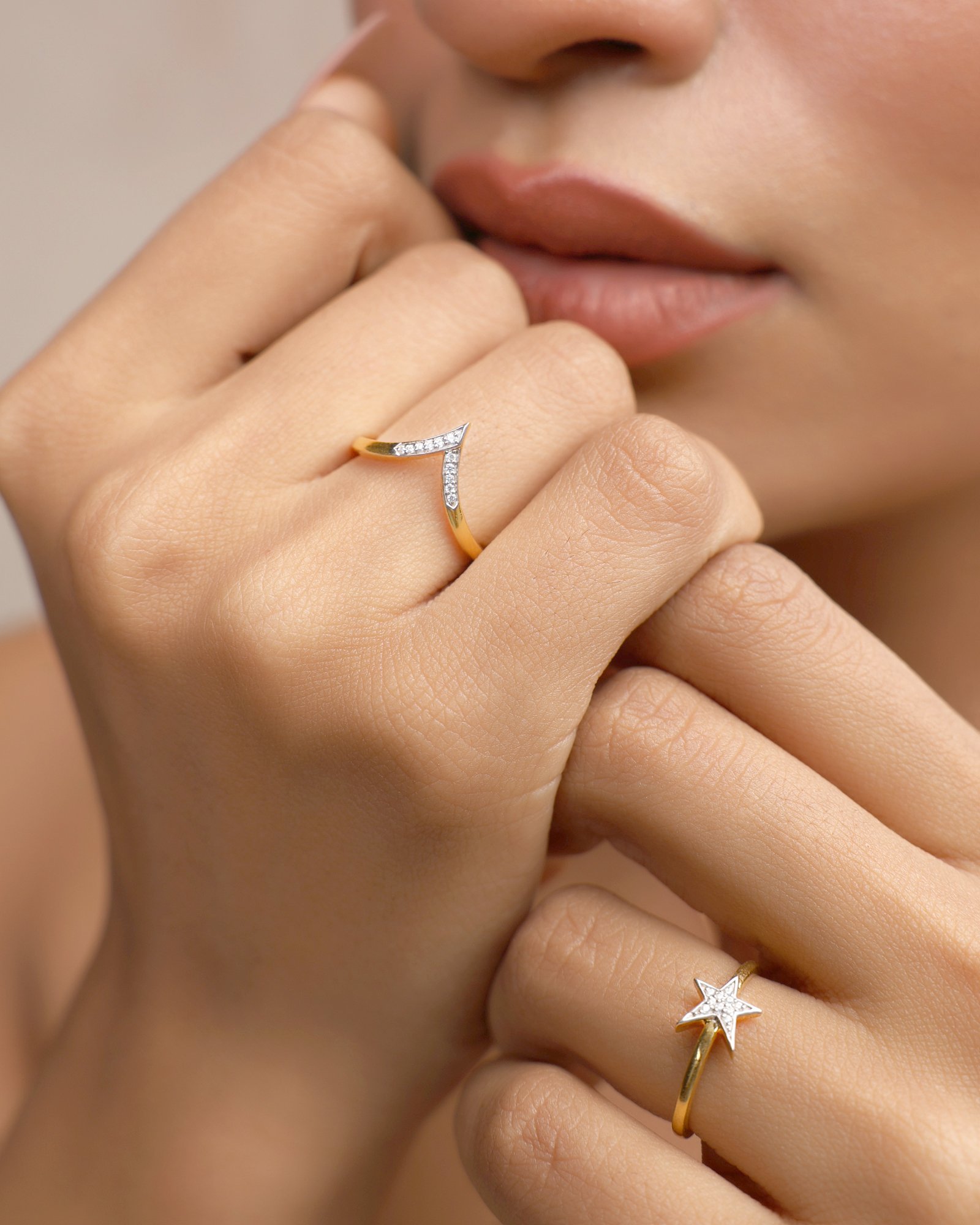 How to Stack Rings Smartly – A Complete Diamondsutra Guide